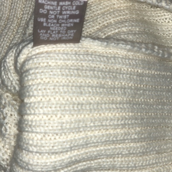 SOLD! A'GACI Dolman Sleeve Cowlneck Sweater L - Picture 5 of 7